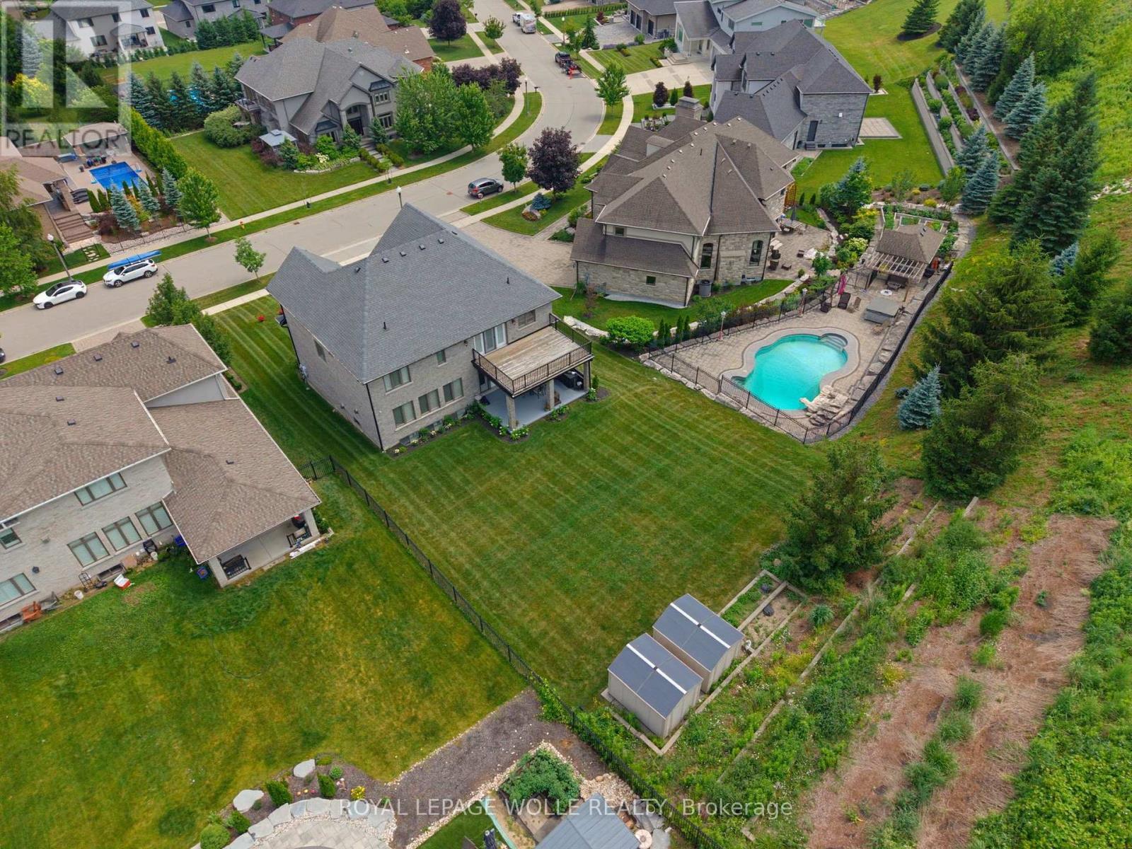 












38 RIVER VALLEY DRIVE

,
Kitchener,




Ontario
N2C2V6

