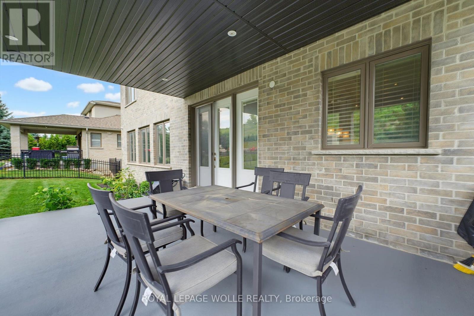 












38 RIVER VALLEY DRIVE

,
Kitchener,




Ontario
N2C2V6

