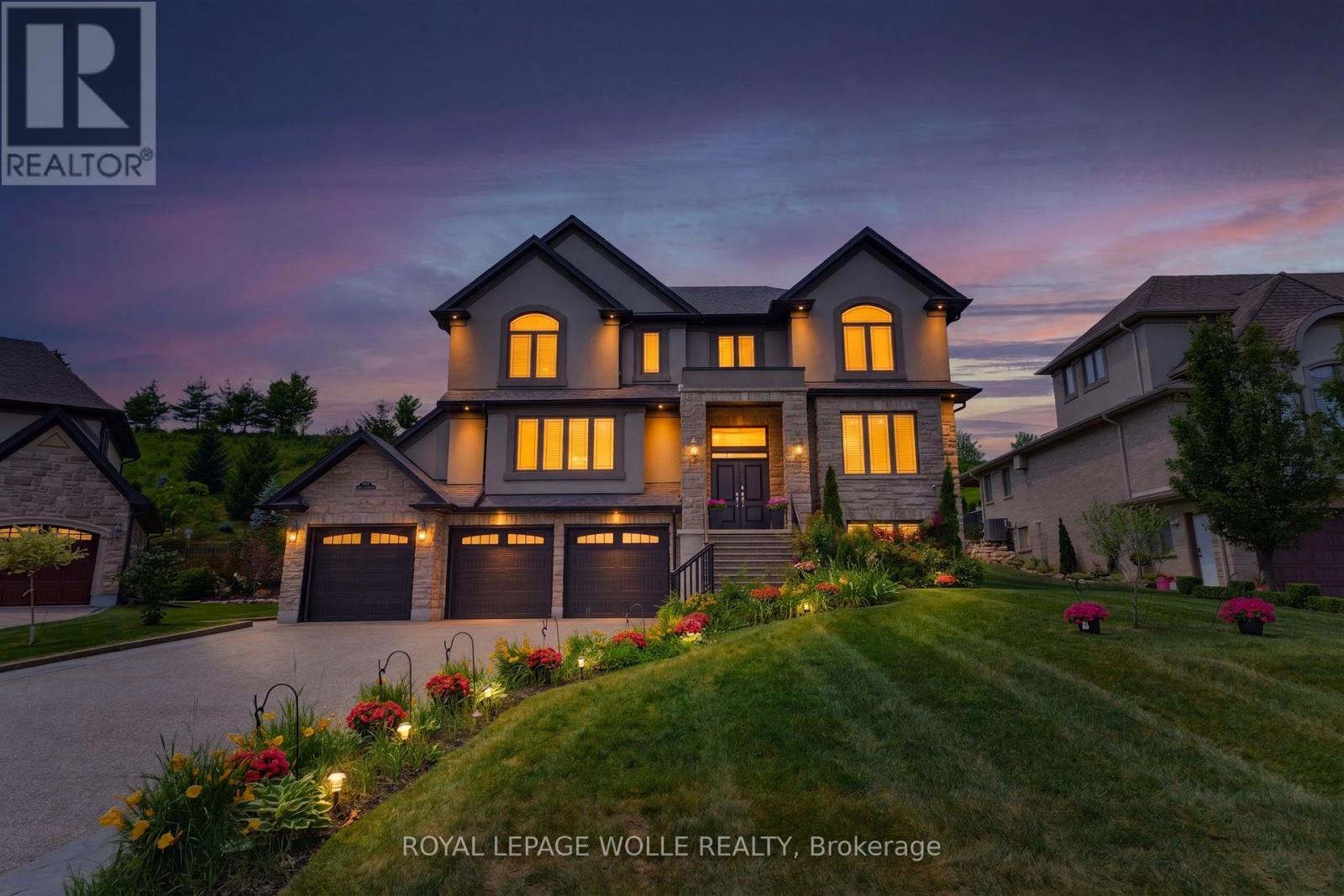 












38 RIVER VALLEY DRIVE

,
Kitchener,




Ontario
N2C2V6

