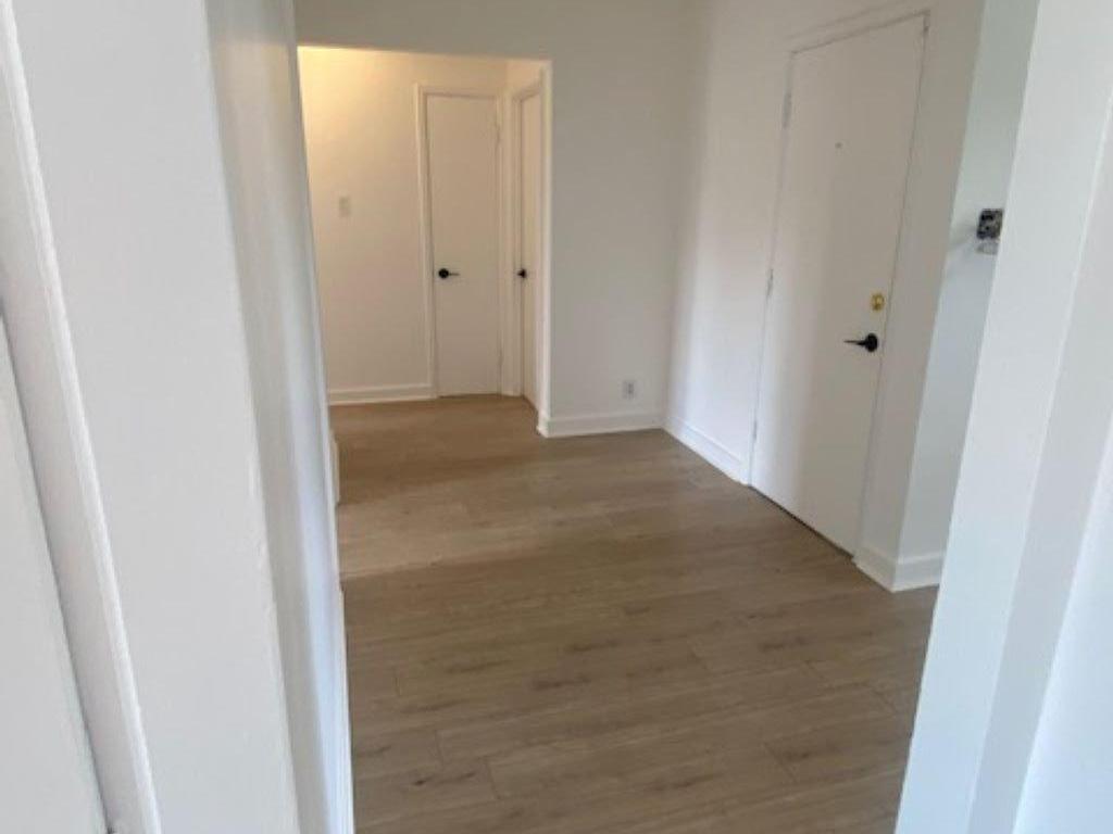 









7527


Ch. Earle

,
Côte-Saint-Luc,




QC
H4W1N8

