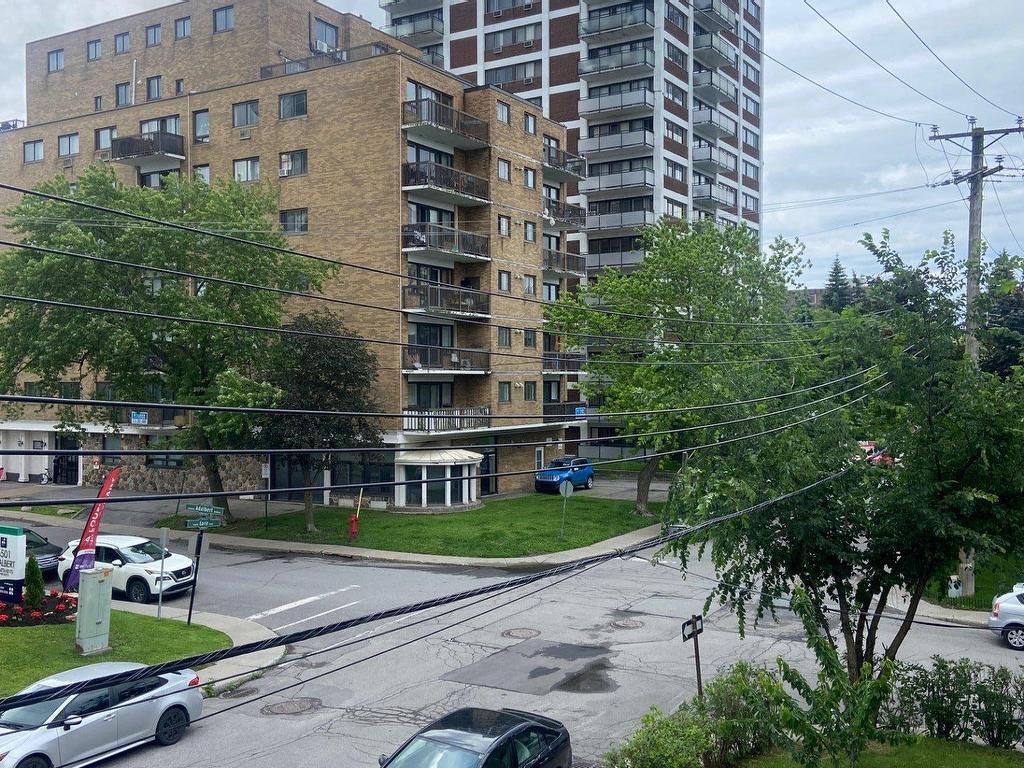 









7527


Ch. Earle

,
Côte-Saint-Luc,




QC
H4W1N8

