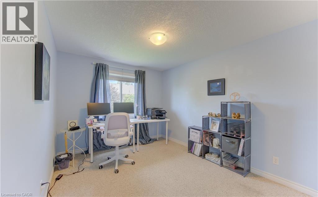 












6 EDWARDS Street

,
Guelph,




Ontario
N1E0B2

