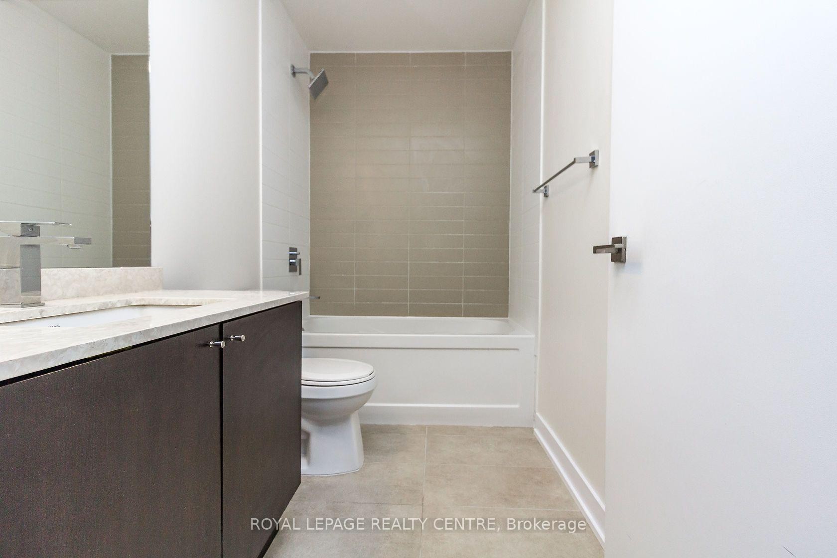 









510


Curran

Place, 607,
Mississauga,




ON
L5B 0J8

