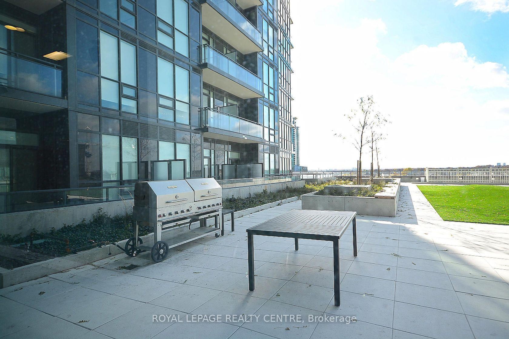 









510


Curran

Place, 607,
Mississauga,




ON
L5B 0J8

