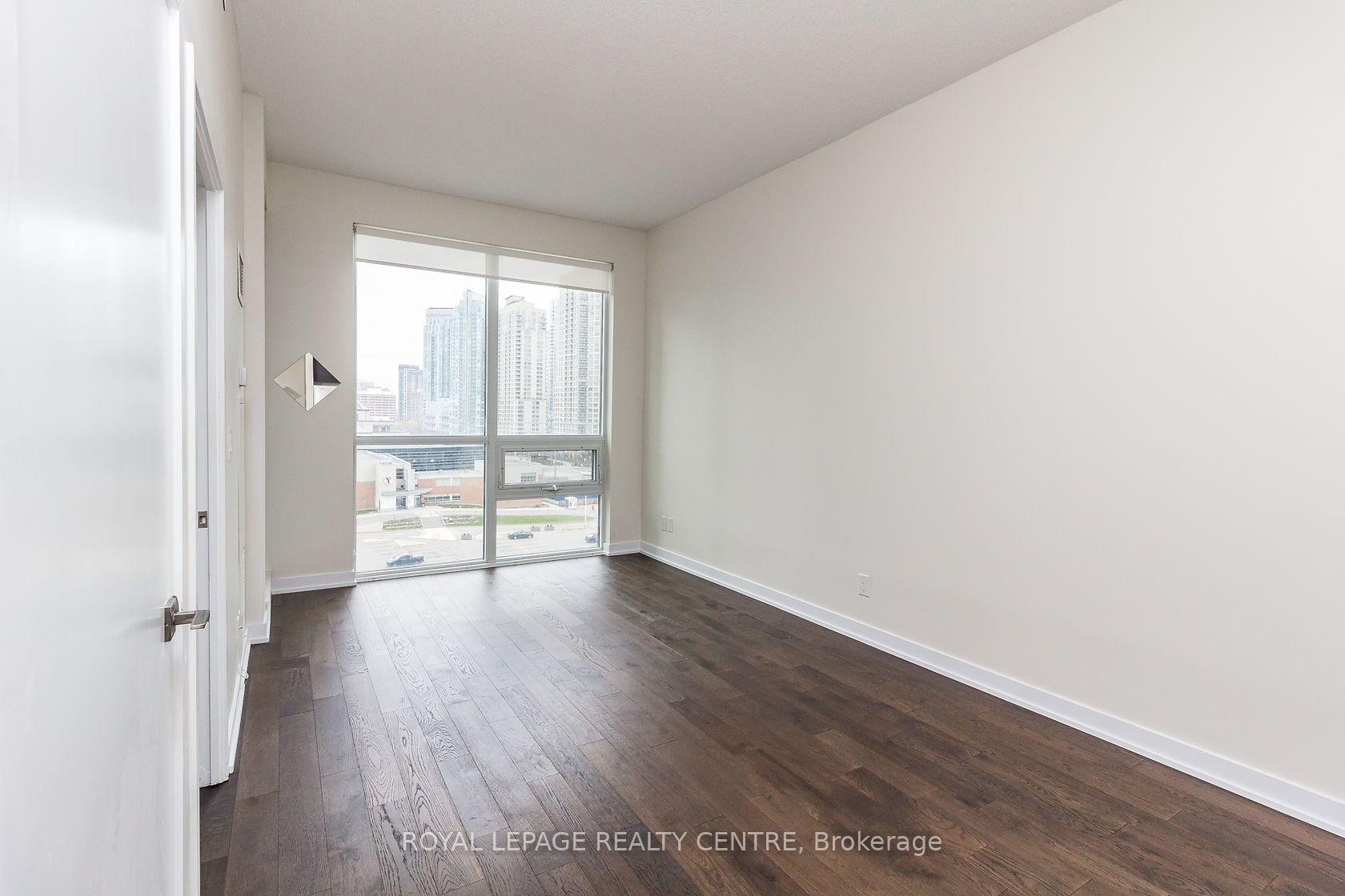 









510


Curran

Place, 607,
Mississauga,




ON
L5B 0J8

