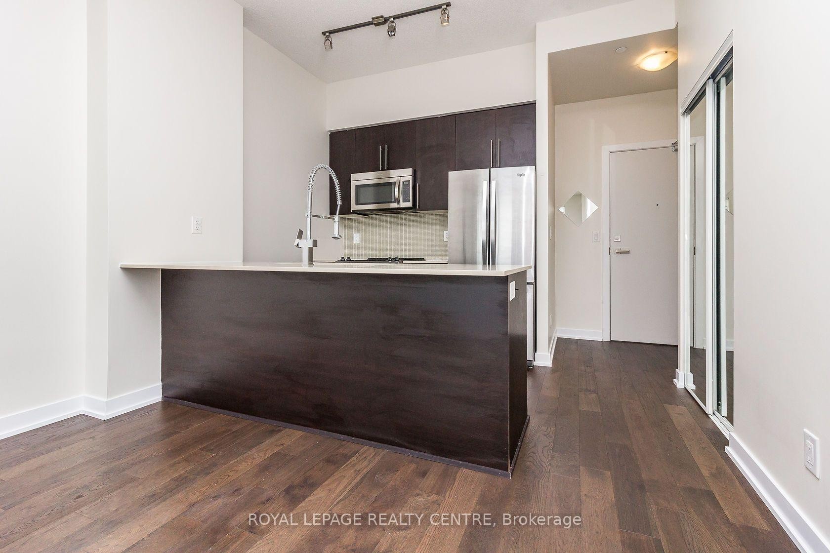 









510


Curran

Place, 607,
Mississauga,




ON
L5B 0J8

