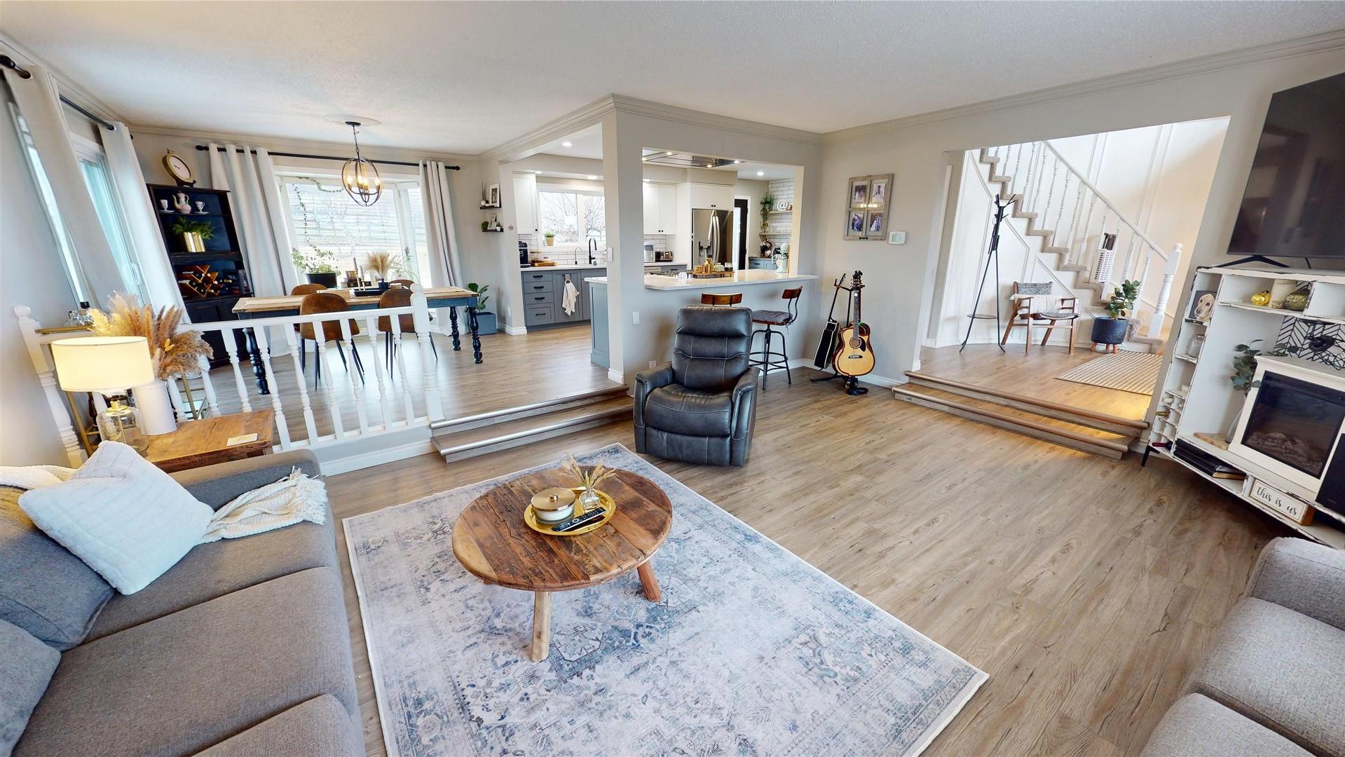 









2211


9th

Street,
Cranbrook,




BC
V1C 6Y7

