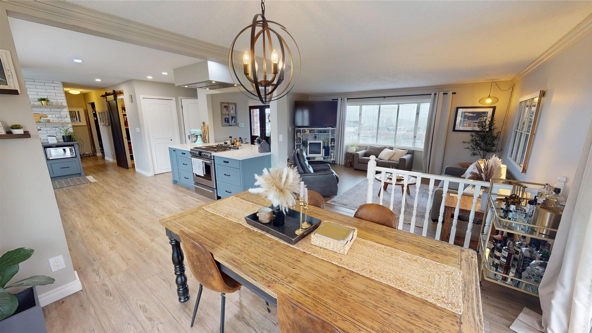 









2211


9th

Street,
Cranbrook,




BC
V1C 6Y7

