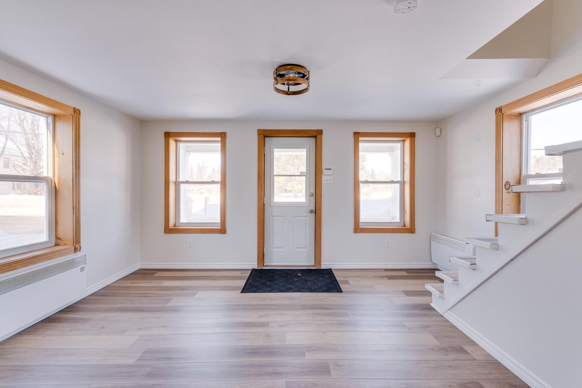 









18


Ch. du Pont

,
Val-des-Monts,




QC
J8N2J1


