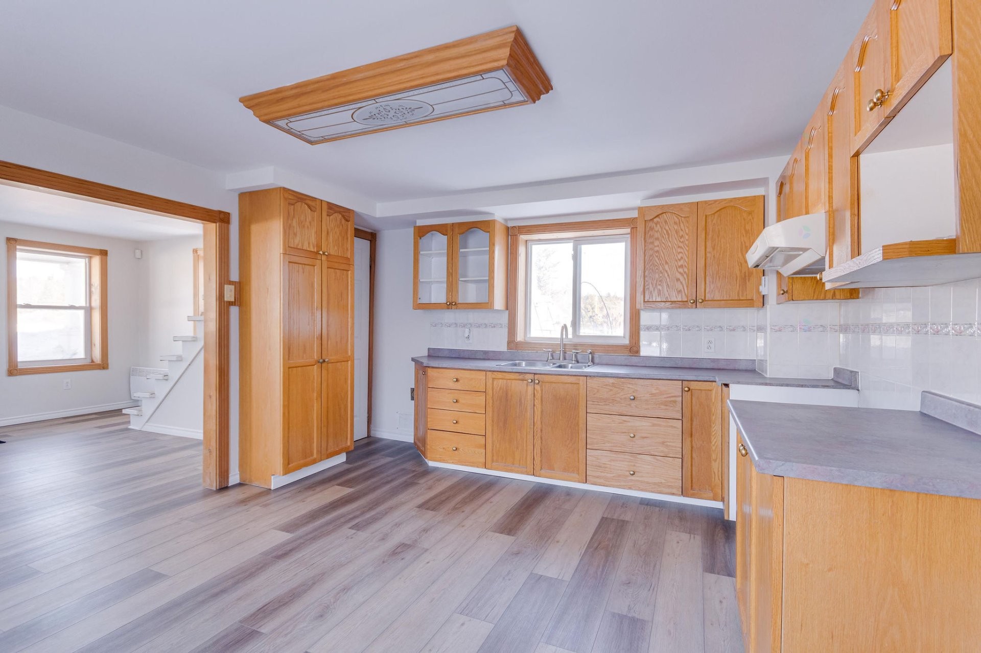 









18


Ch. du Pont

,
Val-des-Monts,




QC
J8N2J1

