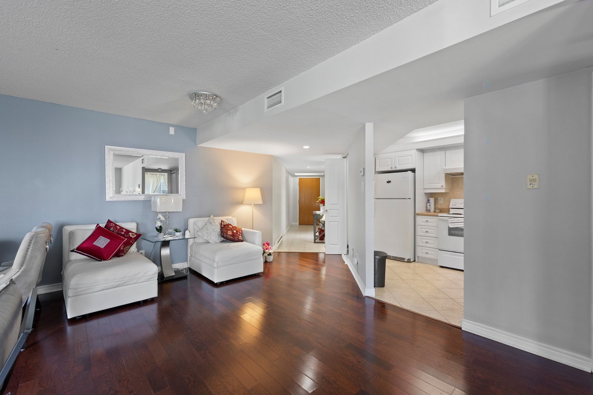 









2850


Boul. de la Côte-Vertu

, 103,
Montréal (Saint-Laurent),




QC
H4R3A8


