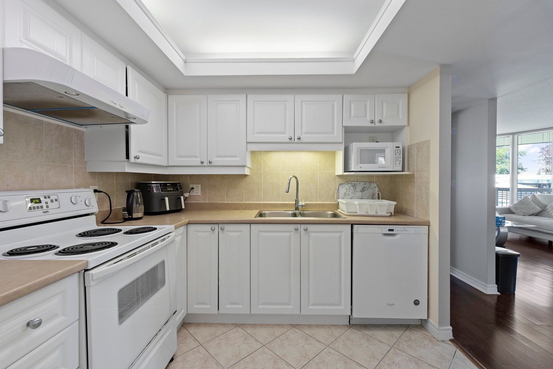 









2850


Boul. de la Côte-Vertu

, 103,
Montréal (Saint-Laurent),




QC
H4R3A8

