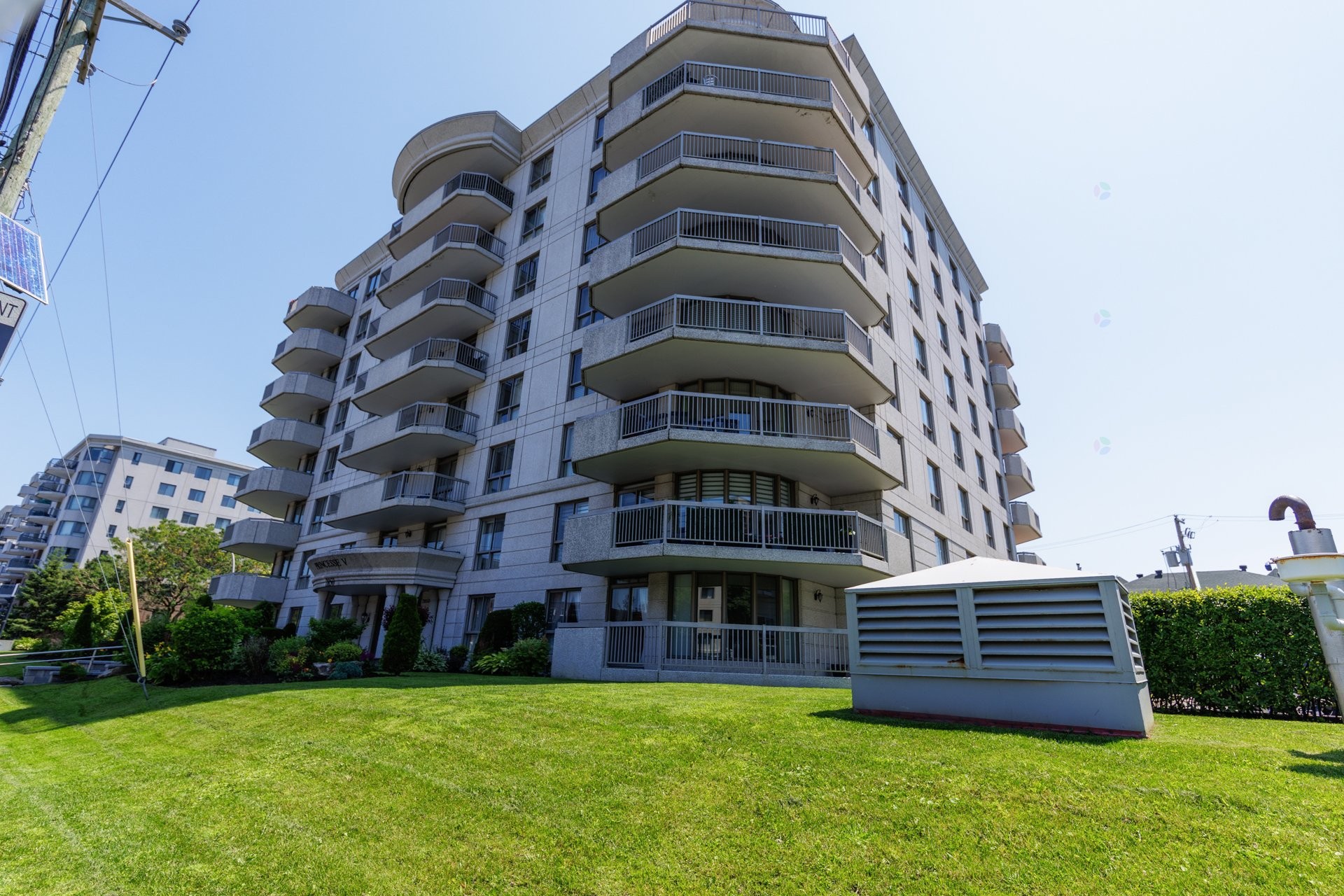 









2850


Boul. de la Côte-Vertu

, 103,
Montréal (Saint-Laurent),




QC
H4R3A8

