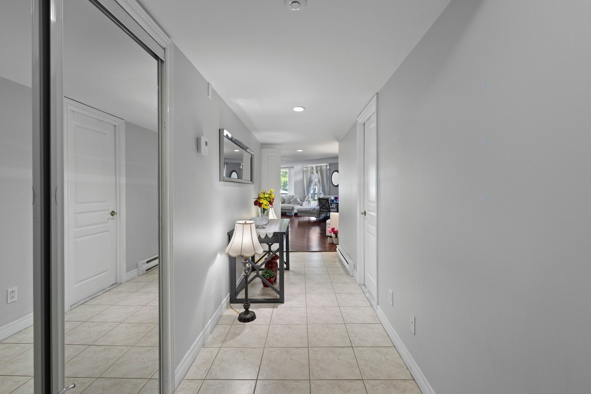 









2850


Boul. de la Côte-Vertu

, 103,
Montréal (Saint-Laurent),




QC
H4R3A8

