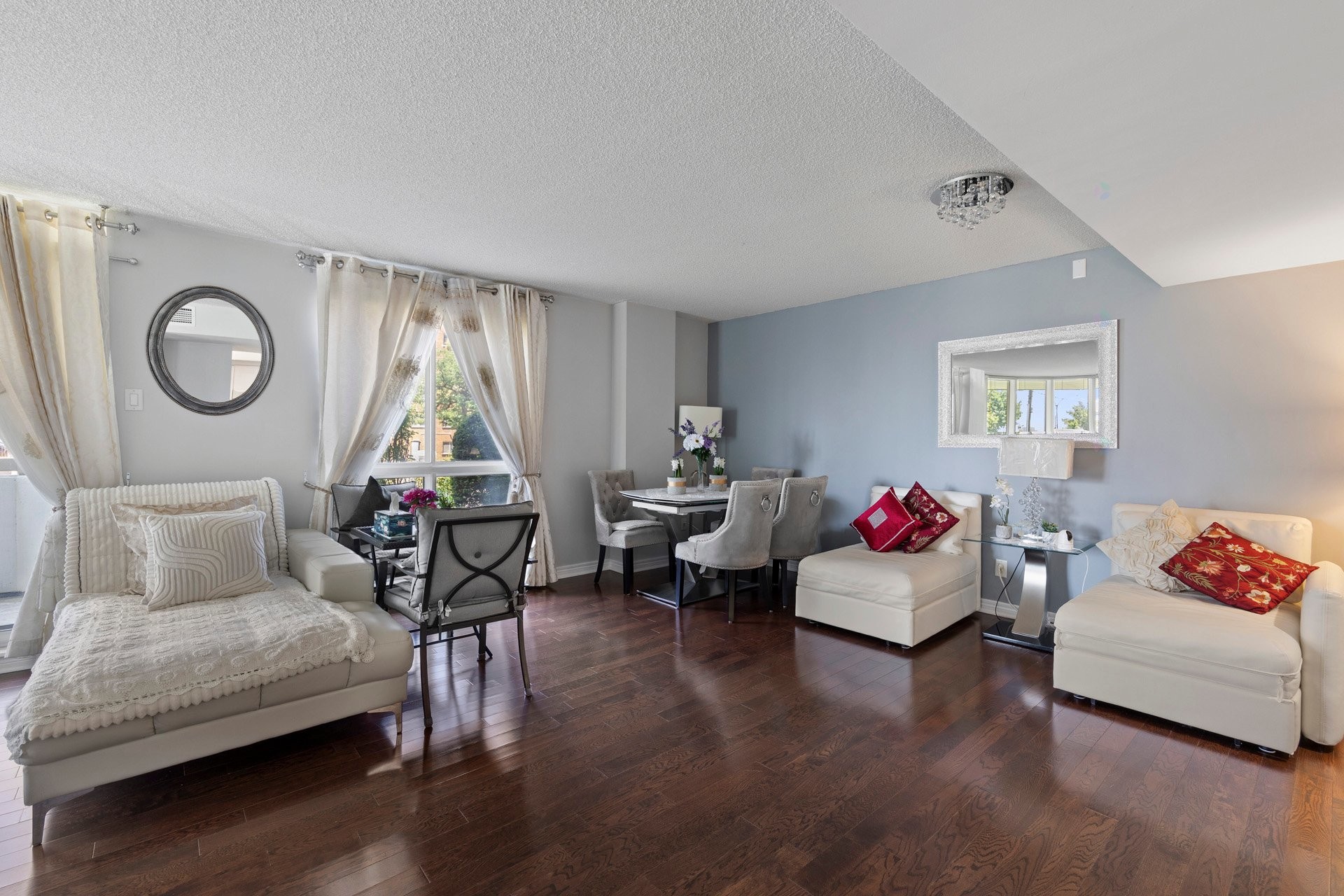 









2850


Boul. de la Côte-Vertu

, 103,
Montréal (Saint-Laurent),




QC
H4R3A8


