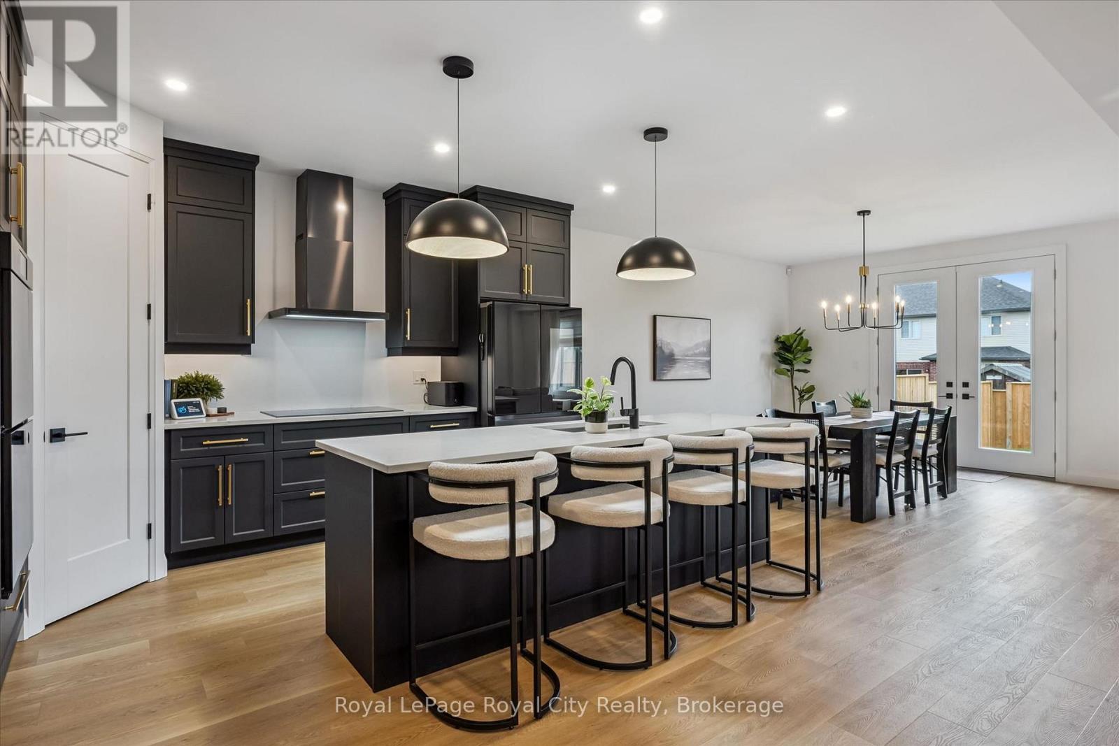 












203 SCHMIDT DRIVE

,
Wellington North (Arthur),




Ontario
N0G1A0

