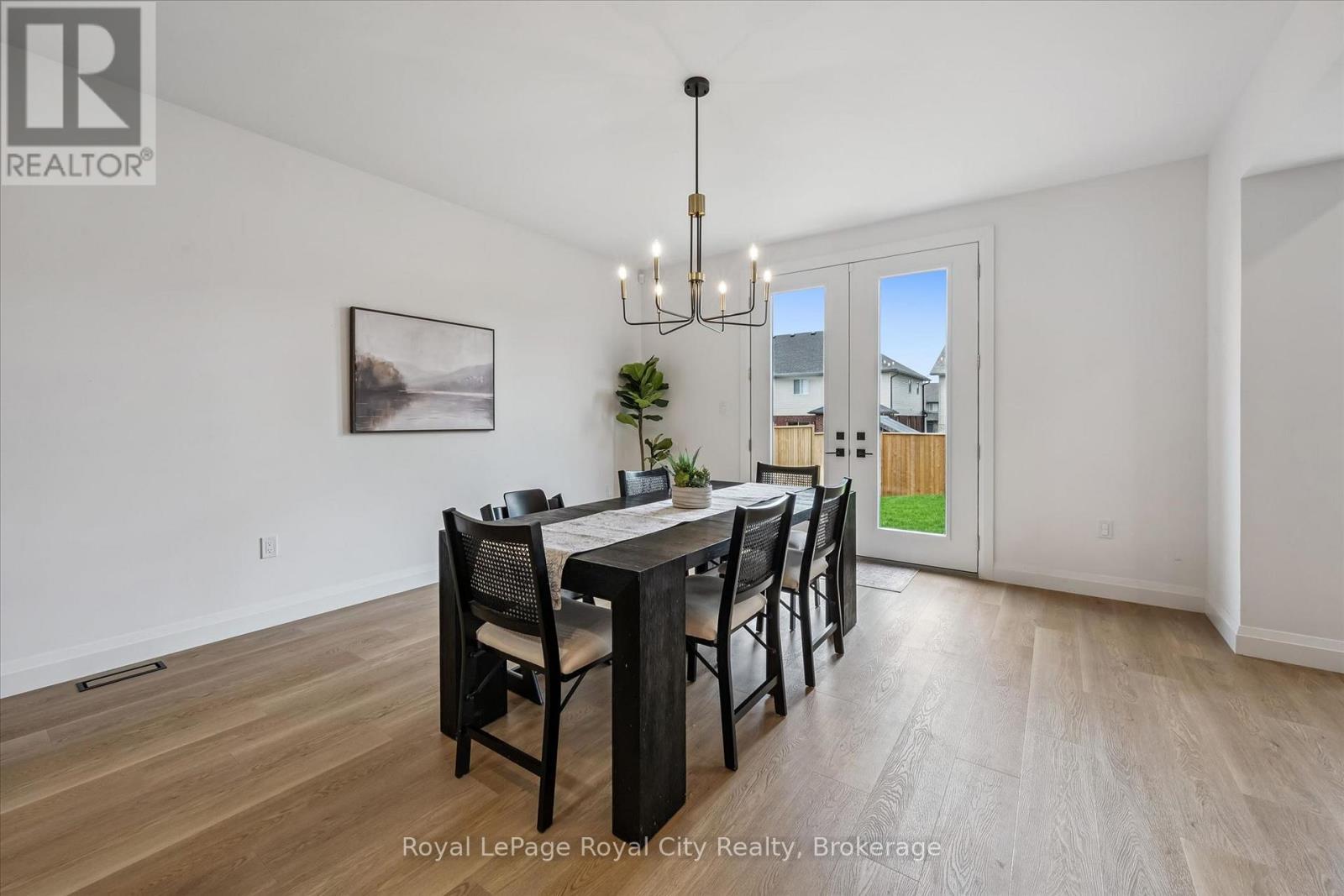 












203 SCHMIDT DRIVE

,
Wellington North (Arthur),




Ontario
N0G1A0


