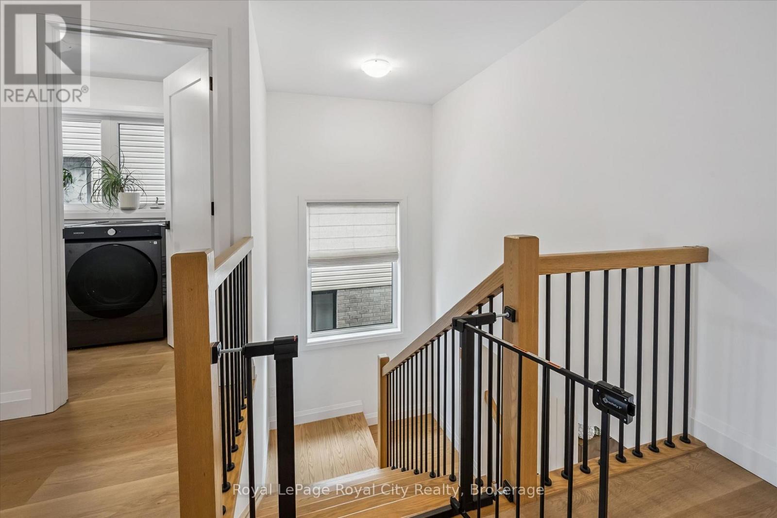 












203 SCHMIDT DRIVE

,
Wellington North (Arthur),




Ontario
N0G1A0

