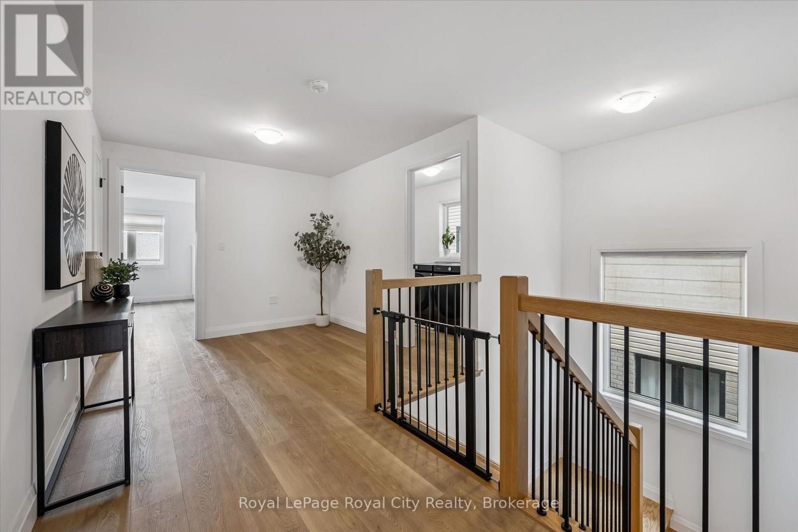 












203 SCHMIDT DRIVE

,
Wellington North (Arthur),




Ontario
N0G1A0

