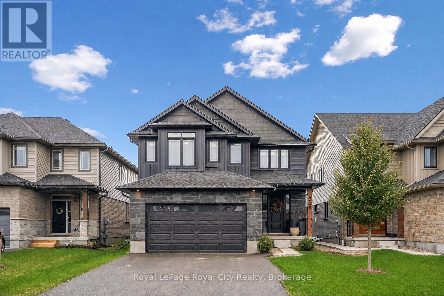 












203 SCHMIDT DRIVE

,
Wellington North (Arthur),




Ontario
N0G1A0

