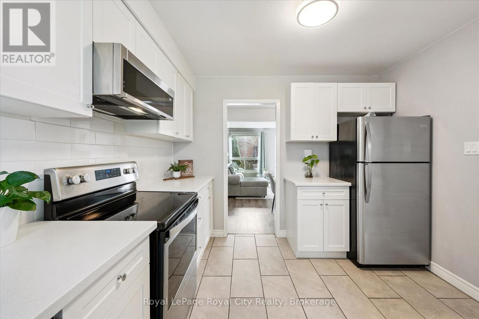 












23 - 41 RHONDA ROAD

,
Guelph (Willow West/Sugarbush/West Acres),




Ontario
N1H6H1

