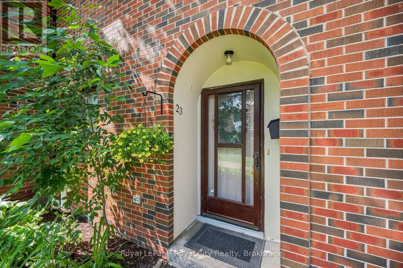 












23 - 41 RHONDA ROAD

,
Guelph (Willow West/Sugarbush/West Acres),




Ontario
N1H6H1

