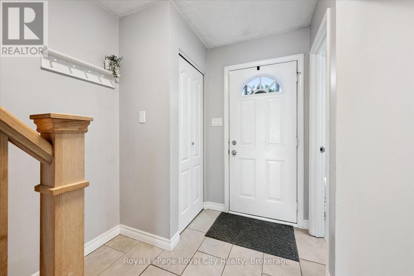 












23 - 41 RHONDA ROAD

,
Guelph (Willow West/Sugarbush/West Acres),




Ontario
N1H6H1

