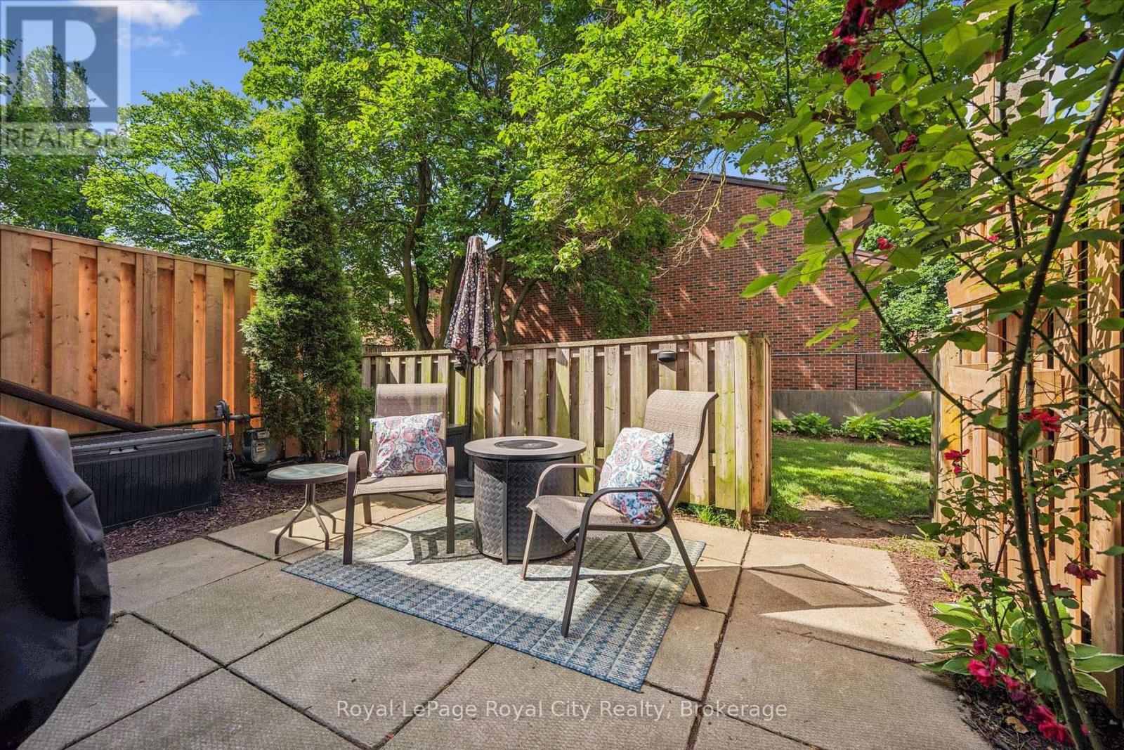 












23 - 41 RHONDA ROAD

,
Guelph (Willow West/Sugarbush/West Acres),




Ontario
N1H6H1

