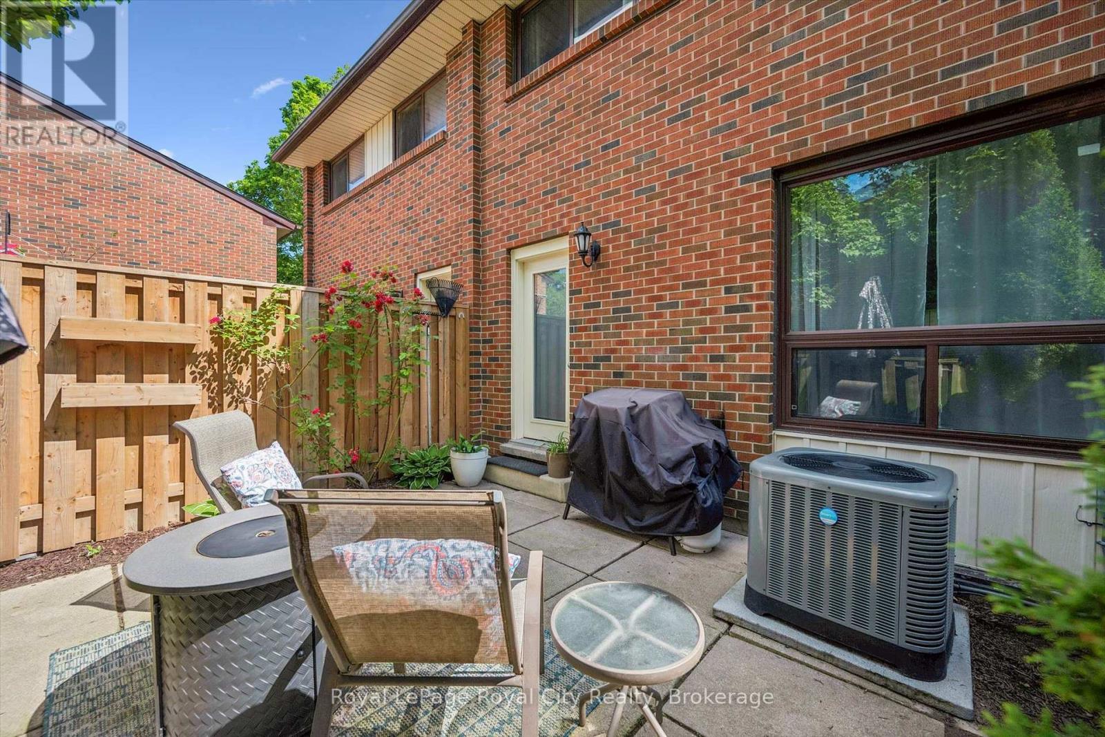 












23 - 41 RHONDA ROAD

,
Guelph (Willow West/Sugarbush/West Acres),




Ontario
N1H6H1

