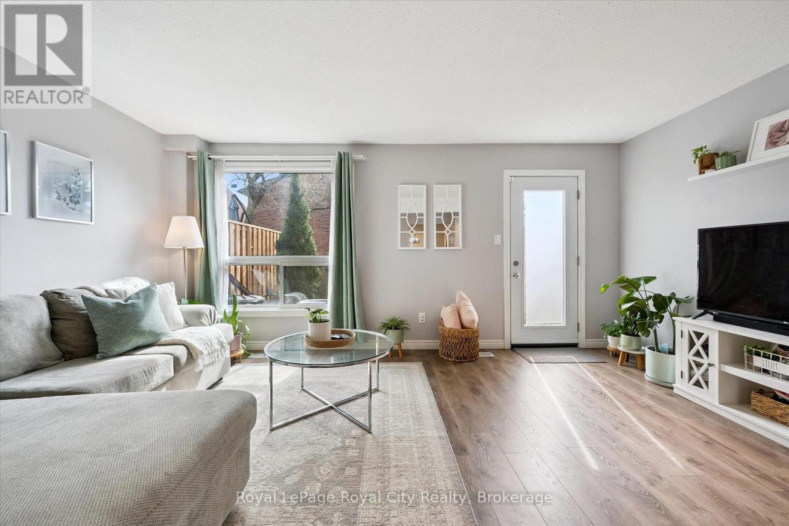 












23 - 41 RHONDA ROAD

,
Guelph (Willow West/Sugarbush/West Acres),




Ontario
N1H6H1

