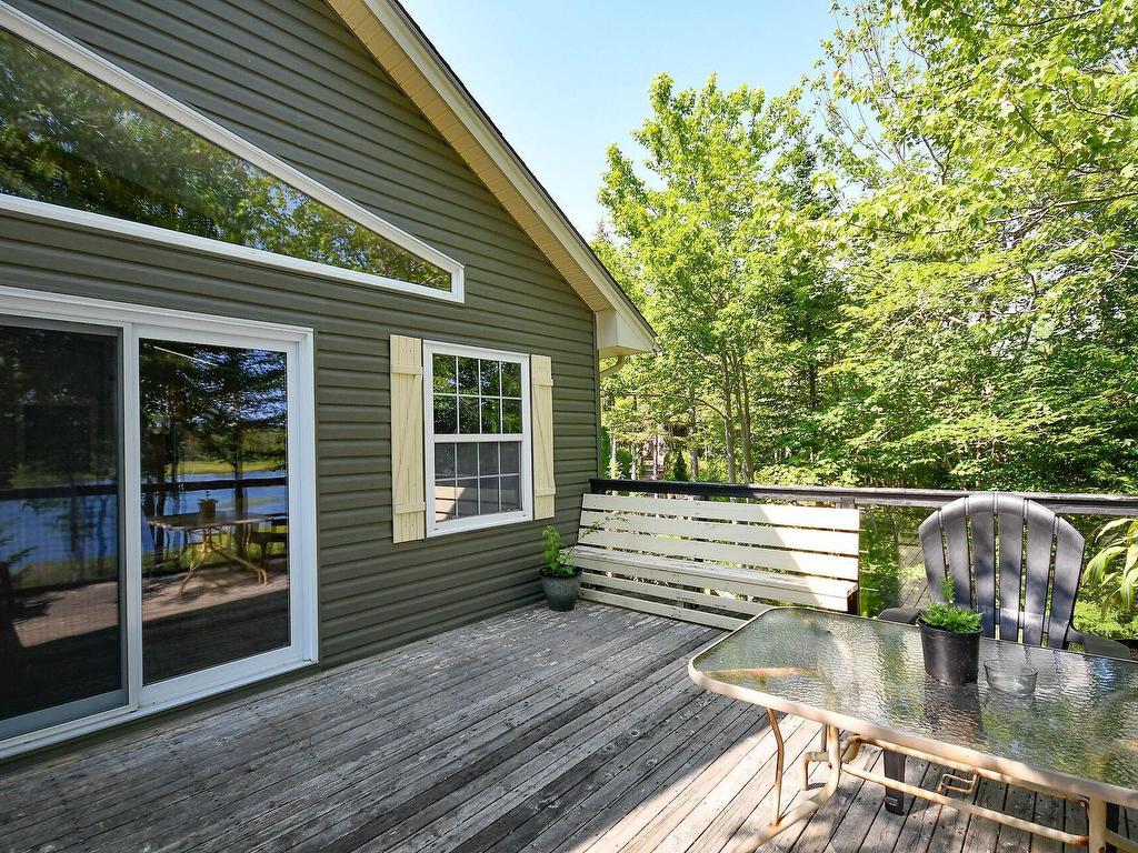 












51 Back Lake

,
Hatchet Lake,




NS
B3T 1R5


