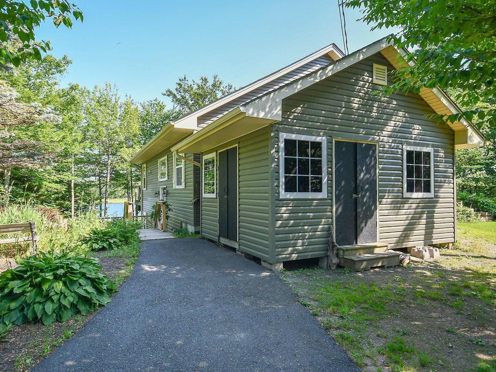 












51 Back Lake

,
Hatchet Lake,




NS
B3T 1R5

