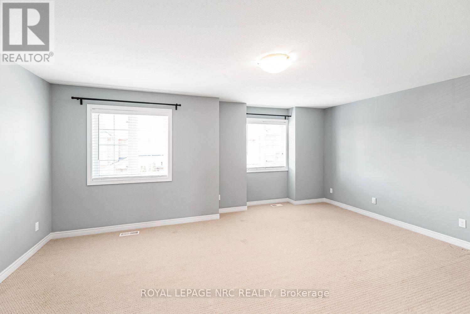 












22 - 45 SEABREEZE CRESCENT

,
Hamilton,




Ontario
L8E0G1

