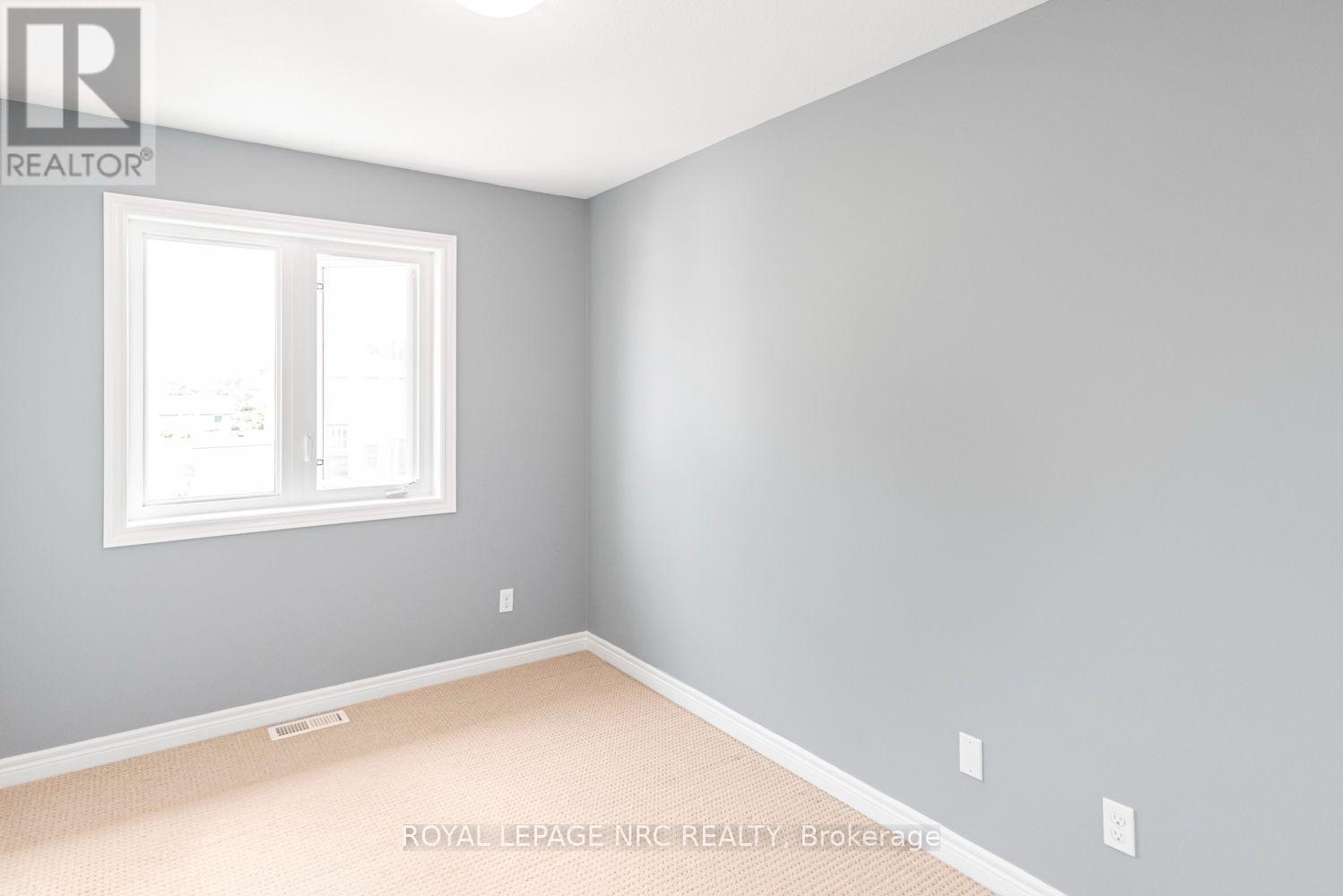 












22 - 45 SEABREEZE CRESCENT

,
Hamilton,




Ontario
L8E0G1

