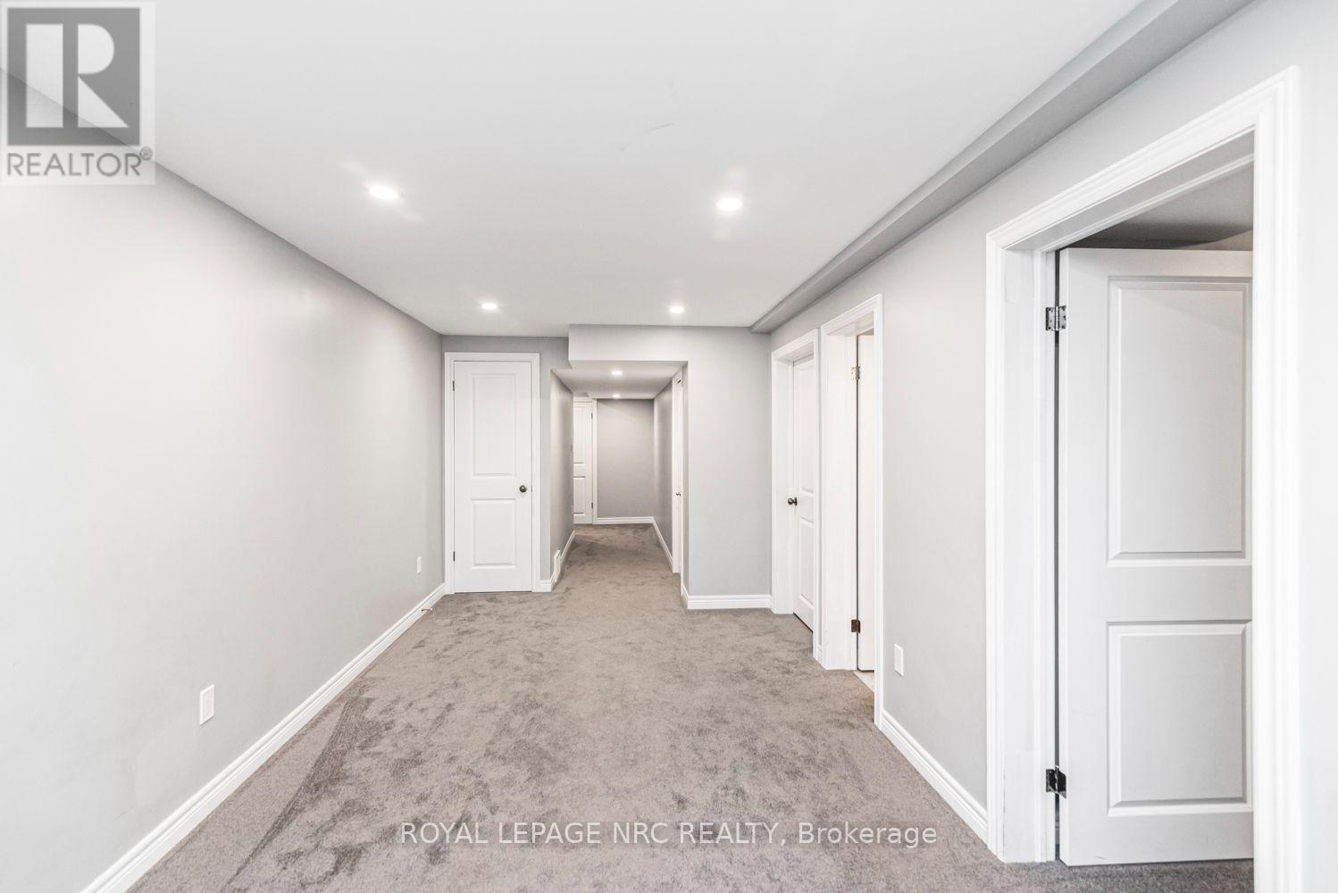 












22 - 45 SEABREEZE CRESCENT

,
Hamilton,




Ontario
L8E0G1

