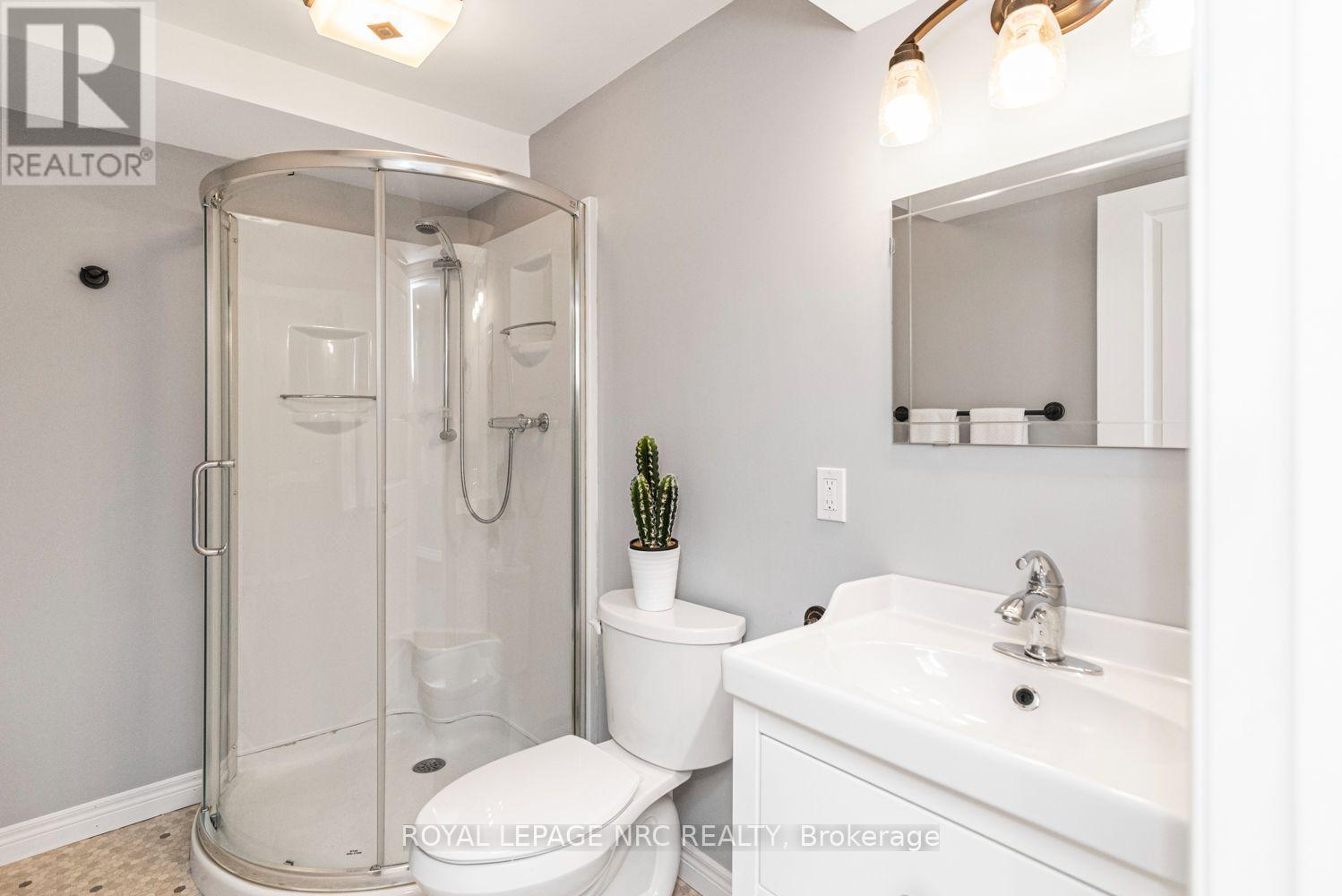 












22 - 45 SEABREEZE CRESCENT

,
Hamilton,




Ontario
L8E0G1

