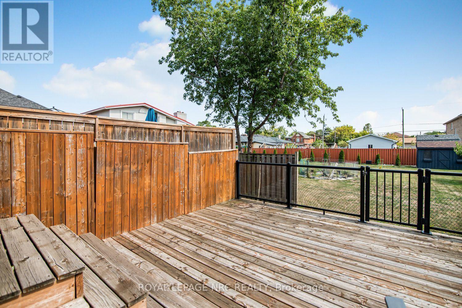 












22 - 45 SEABREEZE CRESCENT

,
Hamilton,




Ontario
L8E0G1

