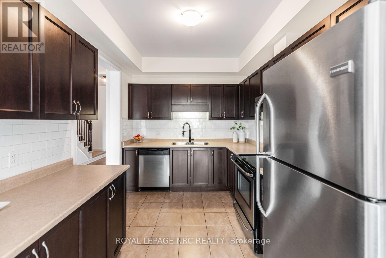 












22 - 45 SEABREEZE CRESCENT

,
Hamilton,




Ontario
L8E0G1

