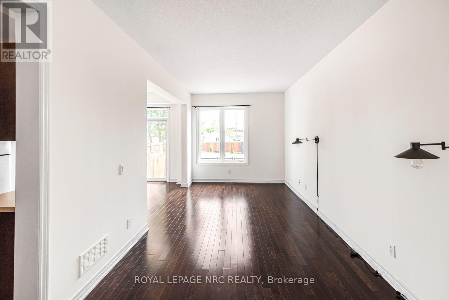 












22 - 45 SEABREEZE CRESCENT

,
Hamilton,




Ontario
L8E0G1

