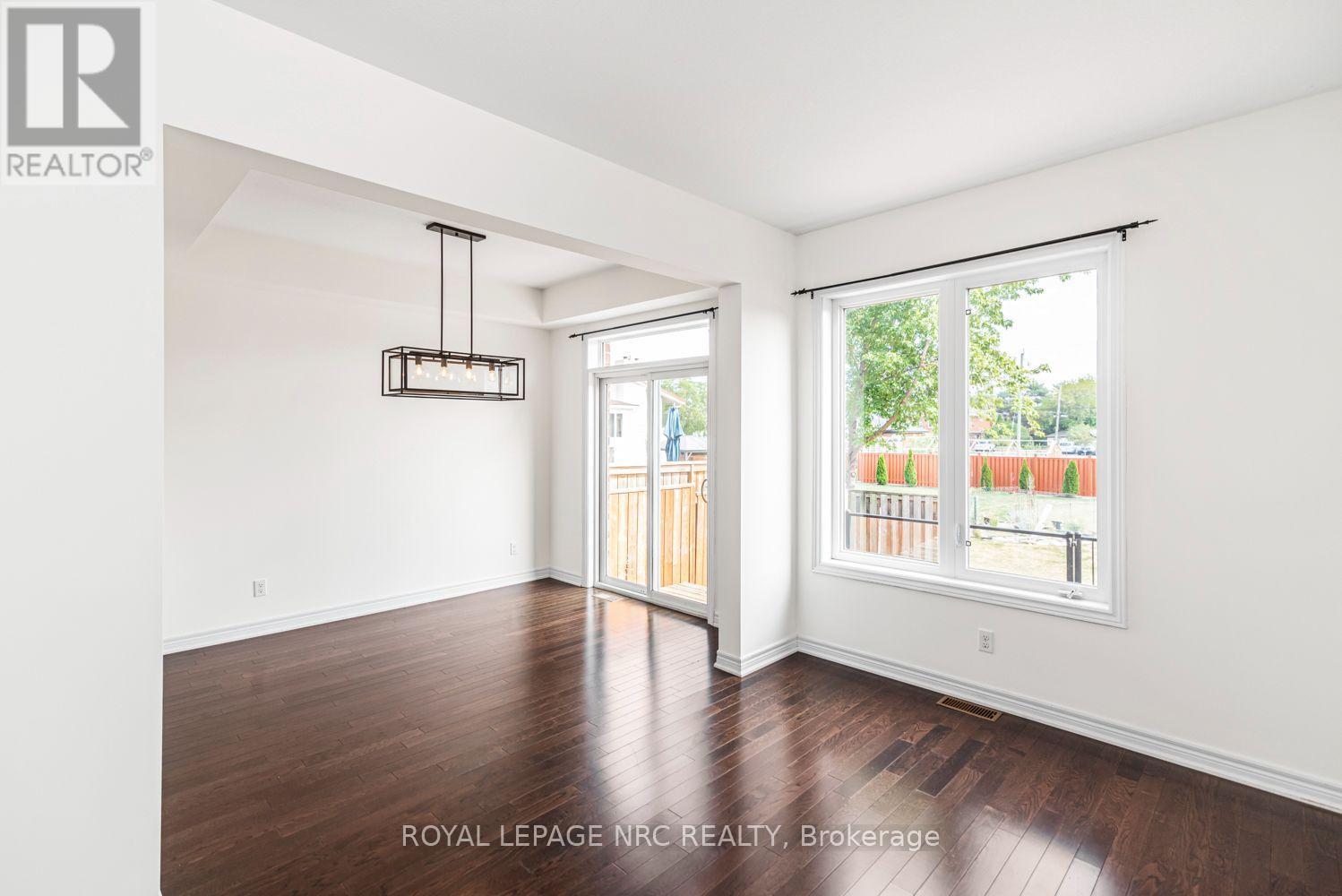 












22 - 45 SEABREEZE CRESCENT

,
Hamilton,




Ontario
L8E0G1

