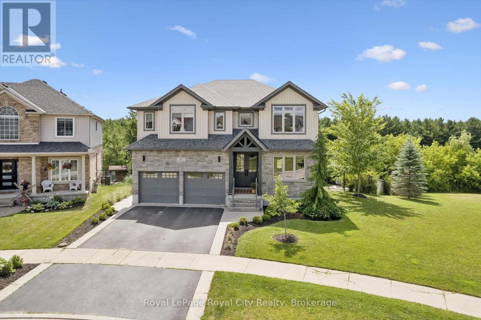 












22 HILLTOP ROAD

,
Guelph (Victoria North),




Ontario
N1E7L4

