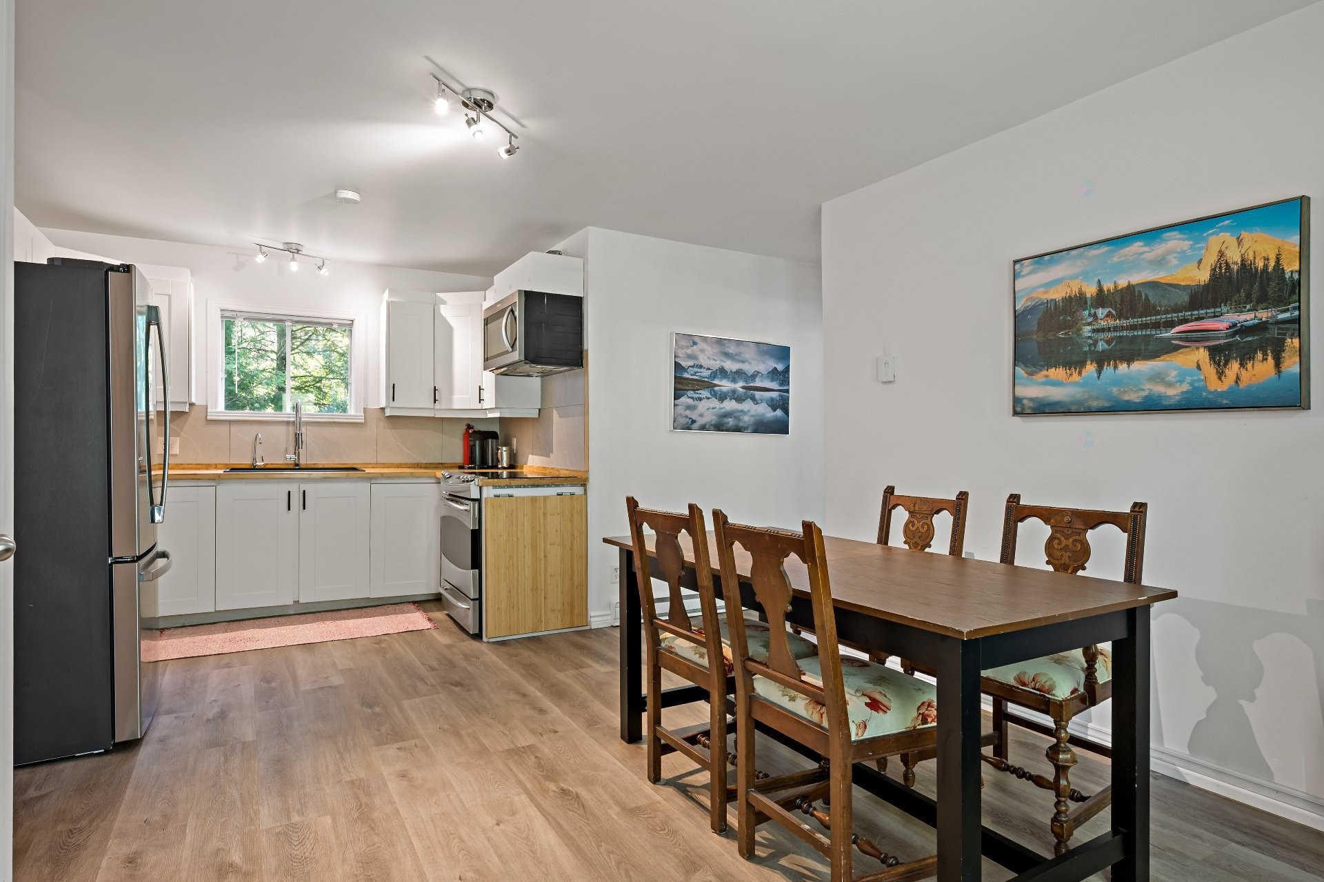 









1345


Rue St-Roch

,
Mont-Tremblant,




QC
J8E2Y9

