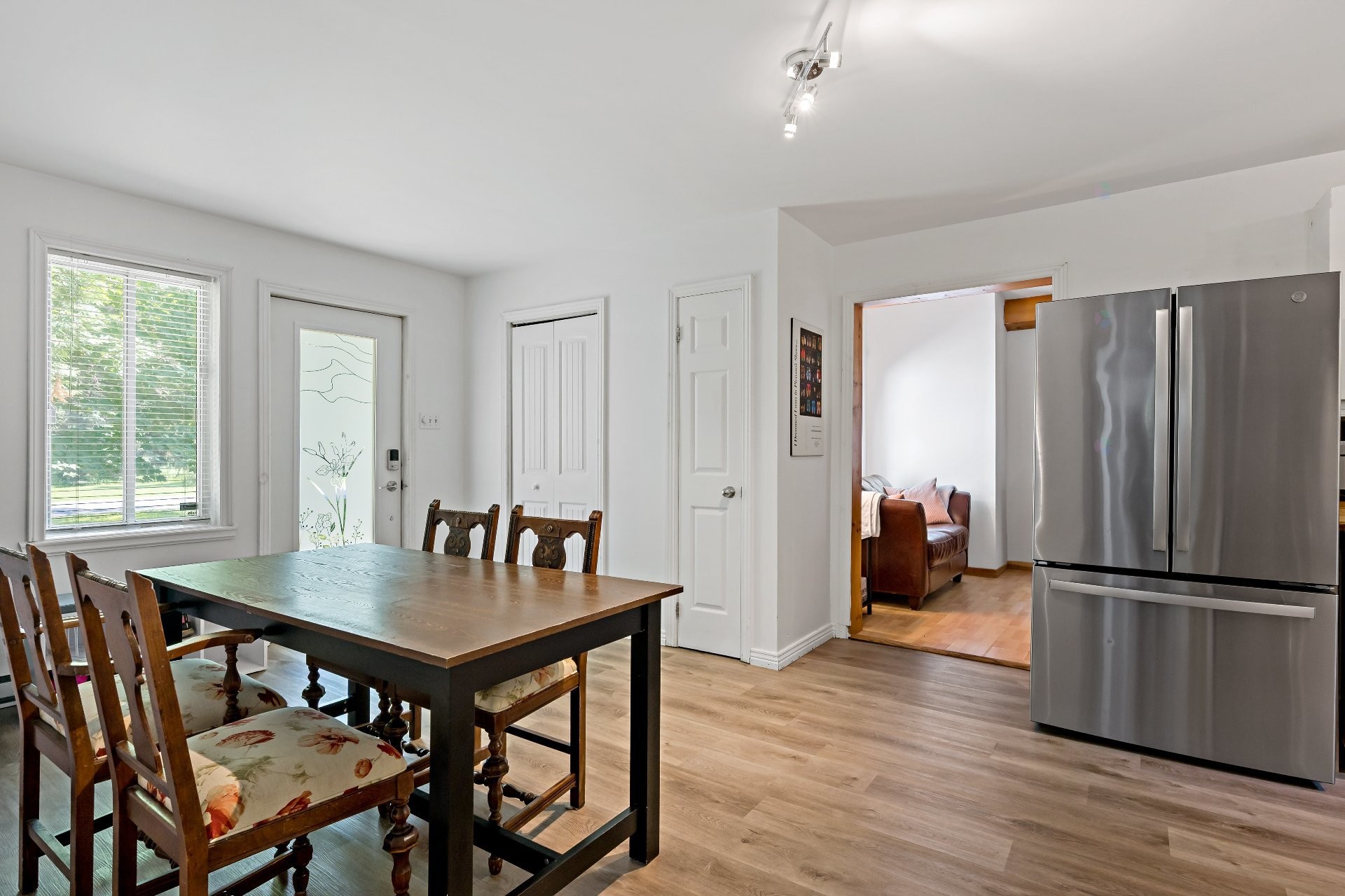 









1345


Rue St-Roch

,
Mont-Tremblant,




QC
J8E2Y9

