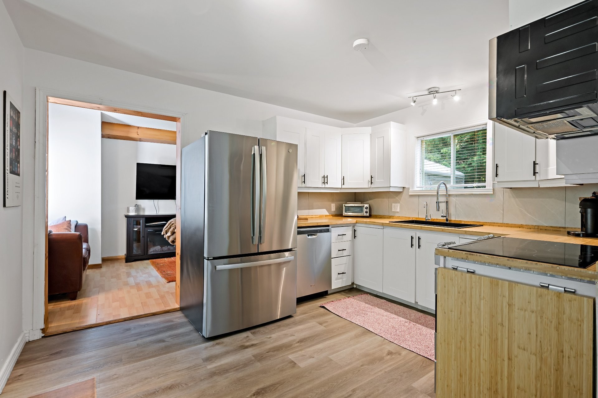 









1345


Rue St-Roch

,
Mont-Tremblant,




QC
J8E2Y9

