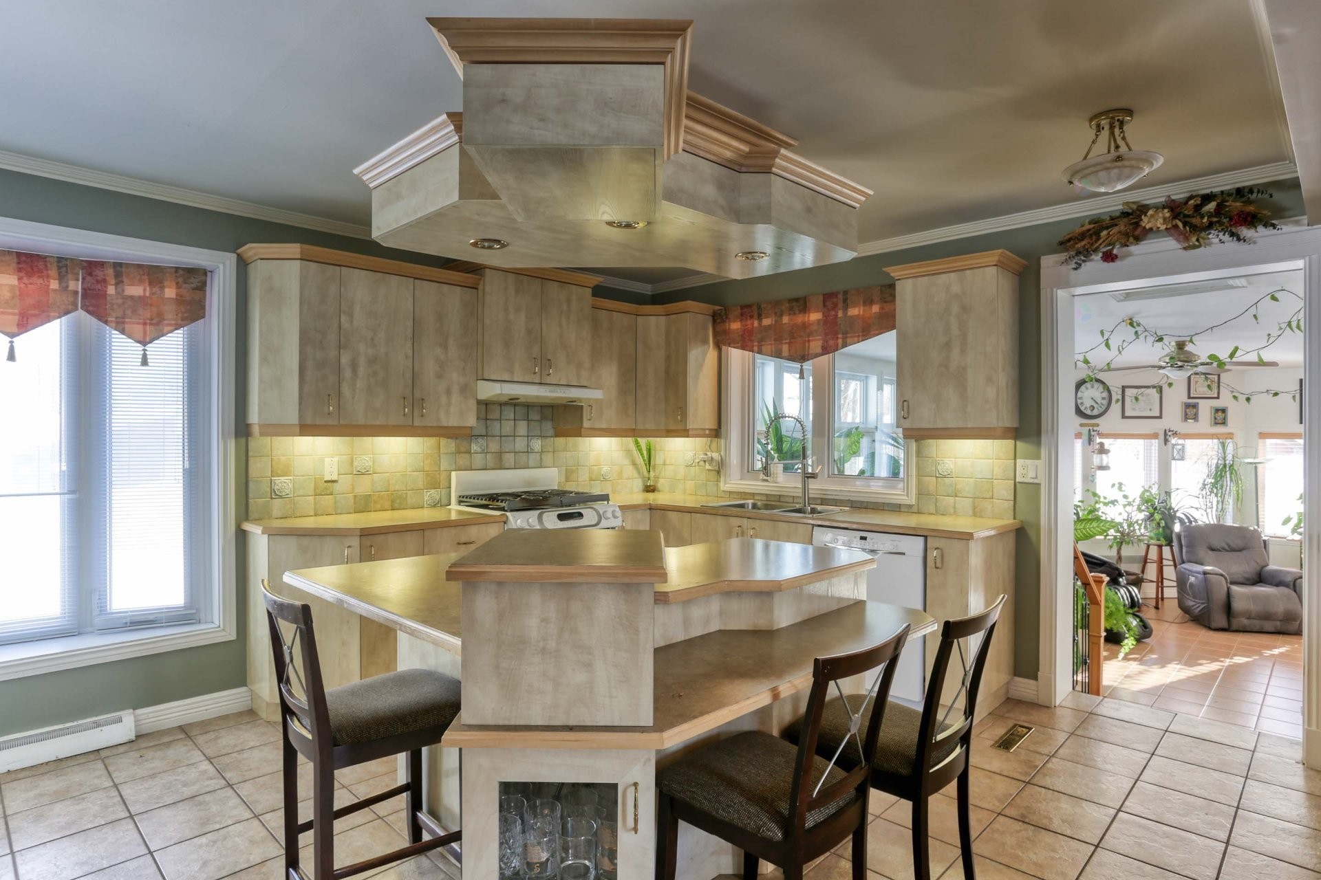 









3430


Rue de Lyon

,
Trois-Rivières,




QC
G8Y3L8

