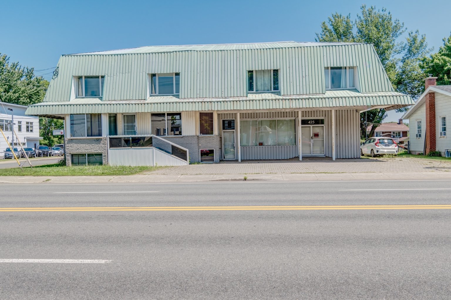 









425

 - 425A


Boul. Fiset

,
Sorel-Tracy,




QC
J3P3R8

