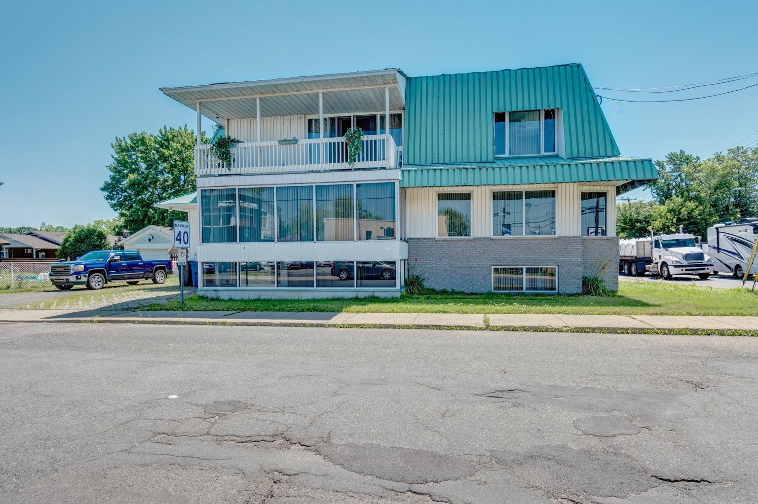 









425

 - 425A


Boul. Fiset

,
Sorel-Tracy,




QC
J3P3R8

