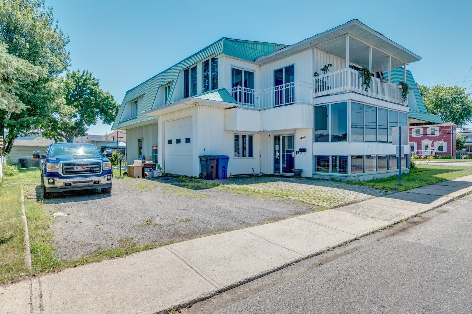 









425

 - 425A


Boul. Fiset

,
Sorel-Tracy,




QC
J3P3R8

