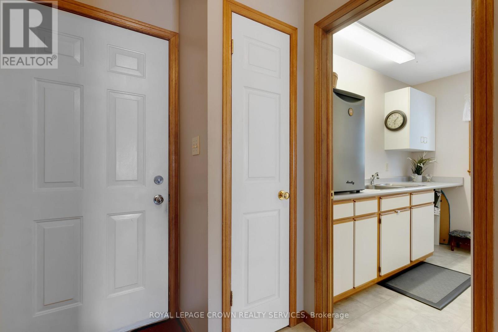 












15 ERIN COURT

,
Aylmer,




Ontario
N5H3G6

