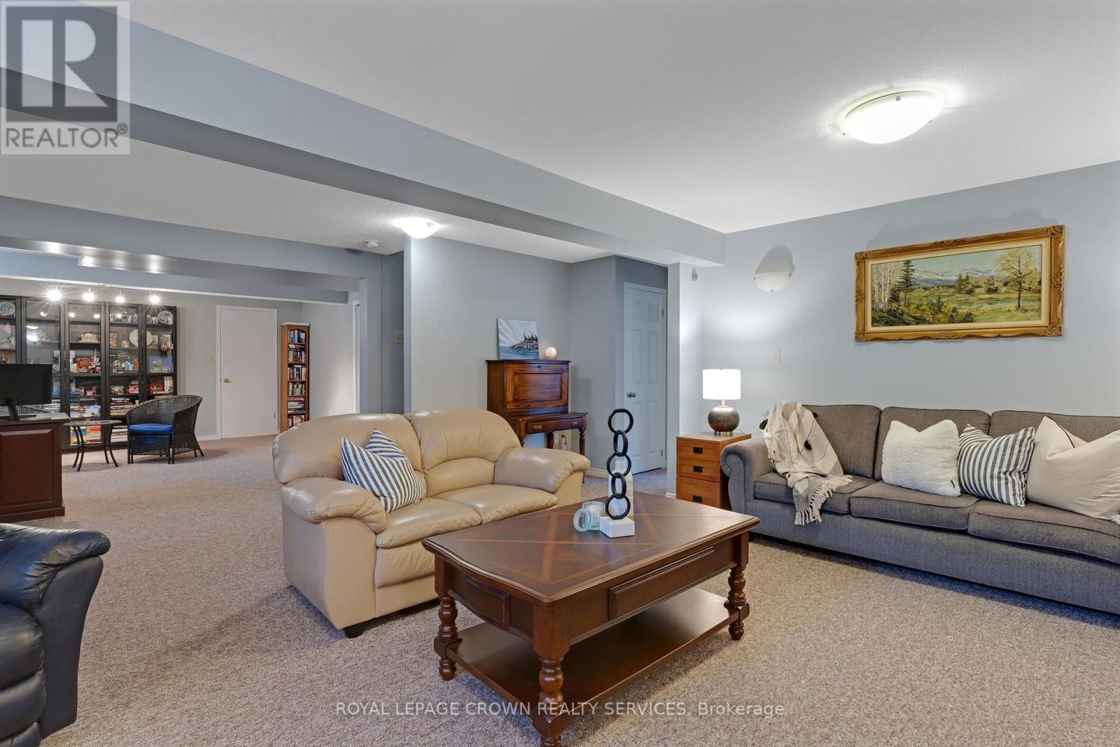 












15 ERIN COURT

,
Aylmer,




Ontario
N5H3G6

